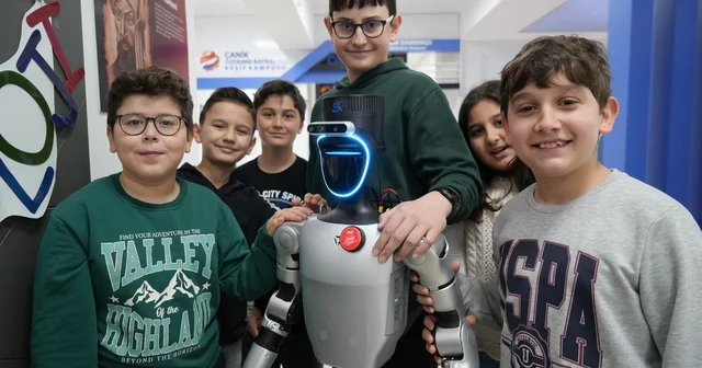 Türkiye nin nüfusa kaydedilen ilk robotu şimdi de işe başladı Samsun Haberleri