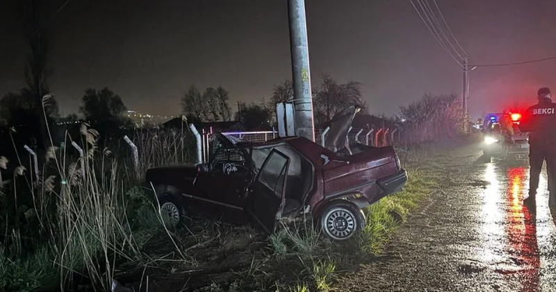 Tavşanlı da otomobil beton direğe çarptı; sürücü öldü Son dakika haberleri