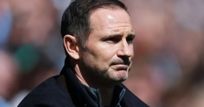 143 yıllık kulübü 25 yıl sonra şampiyon yaptı gözyaşlarını tutamadı