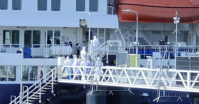 Rotterdam’a ulaşan ölüm gemisi dezenfekte edilmeye başlandı