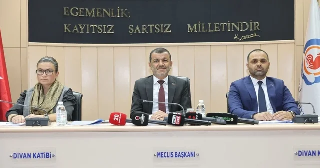 Denizli Büyükşehir Meclisinden sosyal refah ve üretim odaklı kararlar Çiftçiye tohum, dar gelirliye bayram desteği Başkan Çavuşoğlu; Şeffaf ve hesap verilebilir belediyecilik yapıyoruz Denizli Haberleri