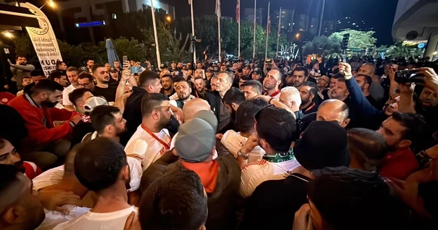 Kocaelispor u yenmesi yetmedi; Antalyaspor küme düştü, taraftarlar başkana tepki gösterdi Antalya Haberleri