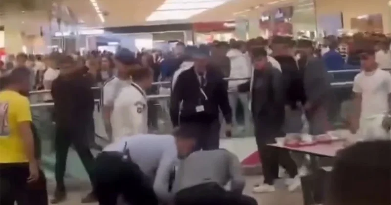 Alışveriş merkezinde bıçaklı kava: Yaralılar var Sözcü Gazetesi