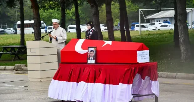 Bolu haberleri Hayatını kaybeden jandarma komutanı, askeri törenle uğurlandı 18 Mayıs 2026