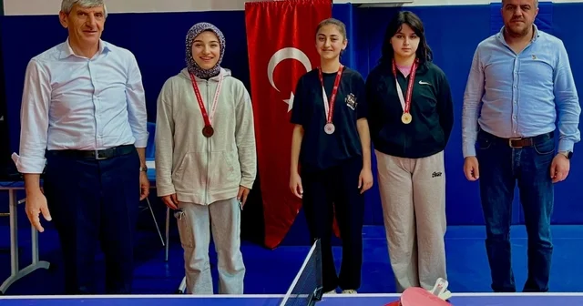 Bilecik te Liseler Arası Masa Tenisi Müsabakaları tamamlandı Bilecik Haberleri