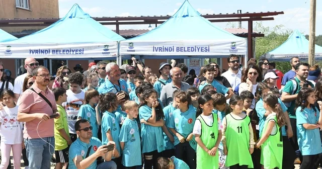Türkiye nin dört bir yanından gelen sporcular Balıkesir de buluştu Genç sporcular Balıkesir de kıyasıya mücadele etti Balıkesir Haberleri