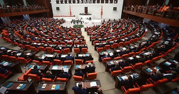 Özgür Özel ve Keskin Bayındır hakkındaki dokunulmazlık dosyası TBMM’de