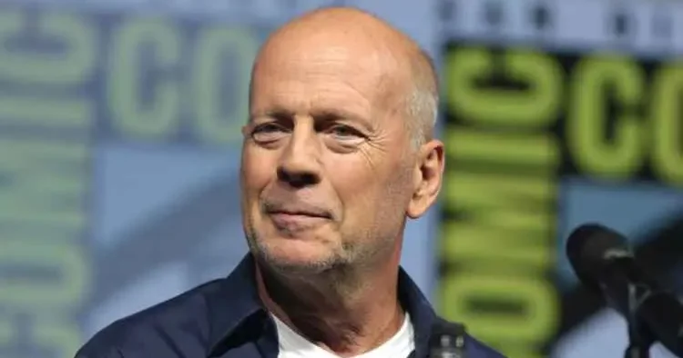 Demans ile mücadele ediyordu! Bruce Willis in son hali hayranlarını üzdü