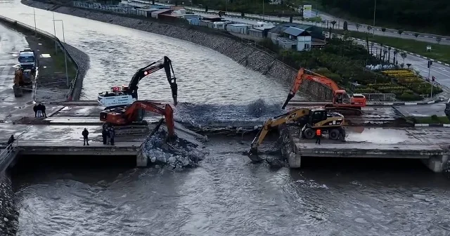 Tokat’ta sel alarmı: Çedaş Köprüsü yıkıldı VİDEO İZLE