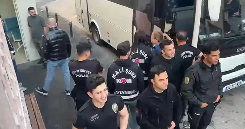 İBB ye ihale operasyonu; şüpheliler sağlık kontrolünden geçirildi