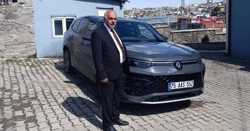 Lükste başbakanı sollayan AKP’li Sözcü Gazetesi