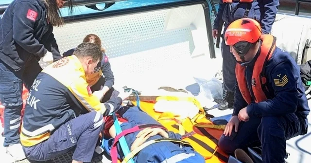 Gemide yaralanan personelih yardımına sahil güvenlik yetişti Bartın Haberleri
