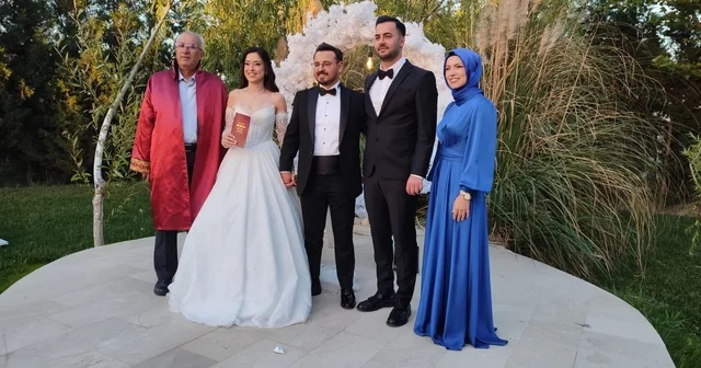 Başkan Arslan genç çifti mutlu günlerinde yalnız bırakmadı Denizli Haberleri