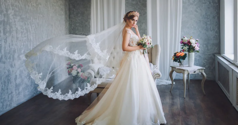 Gelinlik eskiden beyaz değildi! Kraliçe Victoria dan önce gelinler siyah giyiyordu!