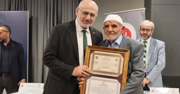 Bolu haberleri İbrahim dede 87 yaşında hafız oldu 18 Mayıs 2026