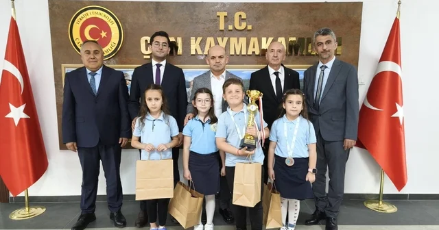 Çan Cumhuriyet İlkokulu Öğrencileri Akıl Zeka Oyunlarında Türkiye Finallerine Katıldı Çanakkale Haberleri
