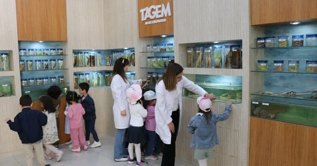 Elazığ da minik öğrenciler Balık Müzesi ni gezdi Elazığ Haberleri