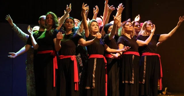 Marmaris Belediye Tiyatrosu ilk gösterimine çıktı Muğla Haberleri