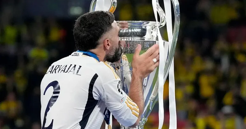 Real Madrid de bir devrin sonu! 13 sezonda 27 kupa kazanan yıldız takımdan ayrıldı