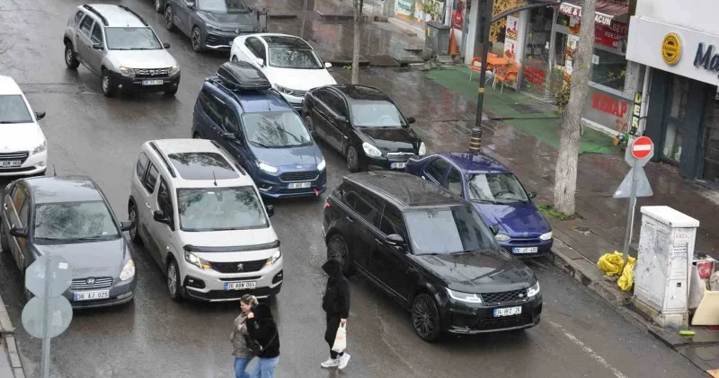 Kars bölgenin araç lideri oldu: Trafikte 55 bin 774 araçla zirveye yerleşti Kars Haberleri