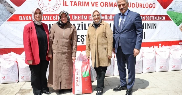 Düzce de çiftçilere yem bitkisi tohumu dağıtıldı Düzce Haberleri