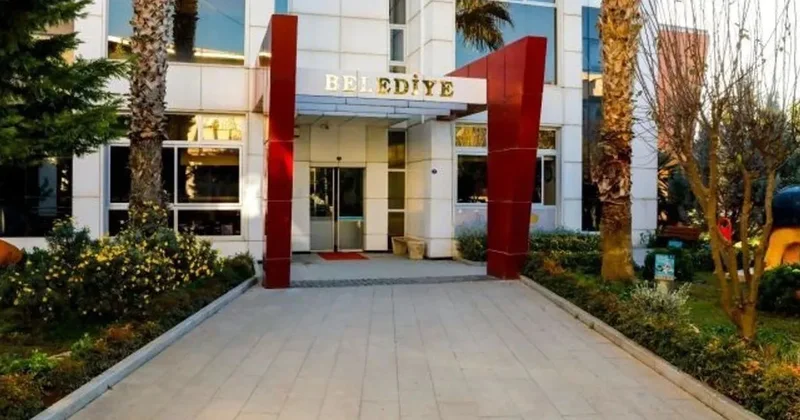 Son dakika Seferihisar Belediyesi yolsuzluk operasyonu Güzelbahçe Belediyesi’ne uzandı! Şüpheli para transferleri ortaya çıktı