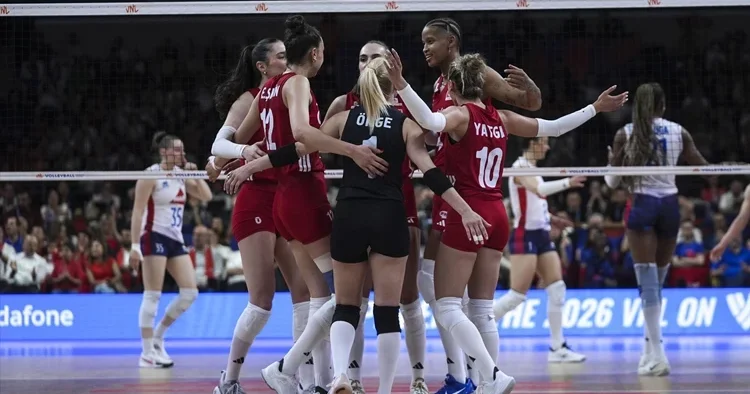 Türkiye 3 0 Fransa voleybol (Filenin Sultanları nın VNL maçı)