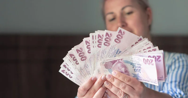 AK Parti kaynakları en düşük emekli maaşı için rakam verdi
