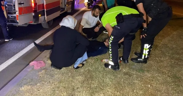 Devrilen motosikletten düşen genç yaralandı, annesi yanından ayrılmadı Bursa Haberleri Habertürk Yerel Haberler