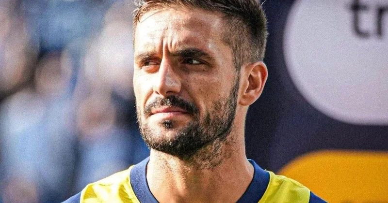 İsmail Kartal telefonla aradı! Fenerbahçe de şimdi de Dusan Tadic sürprizi