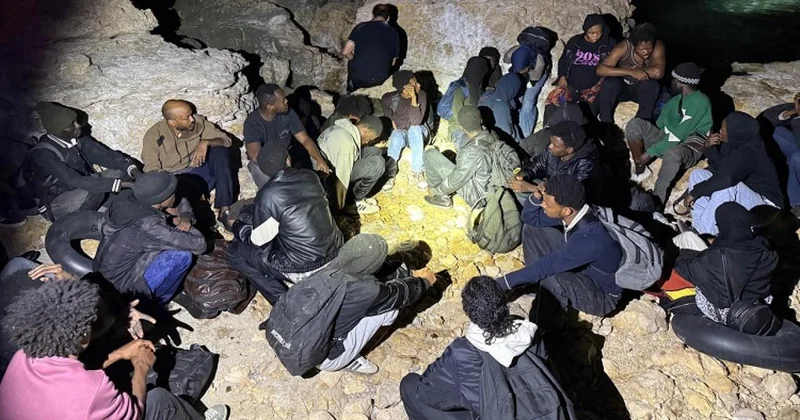 Ege Denizi nde 39 düzensiz göçmen yakalandı, 8 kişi kurtarıldı
