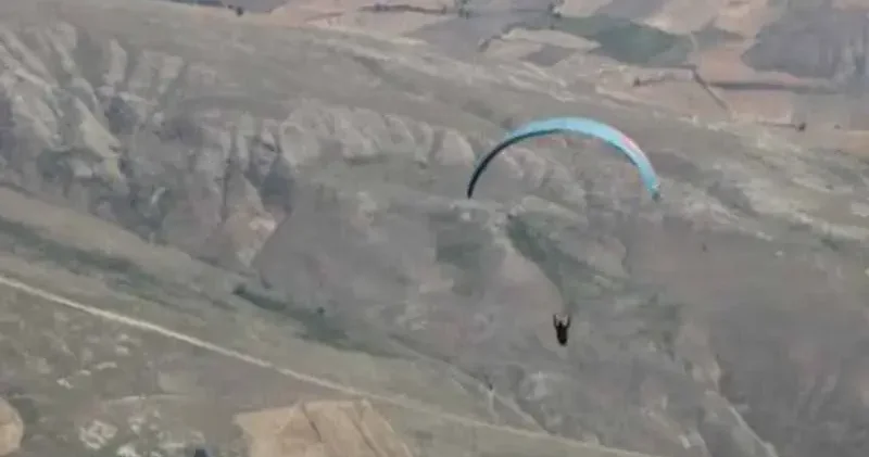 Kayalıklara düşen yamaç paraşütü pilotu öldü