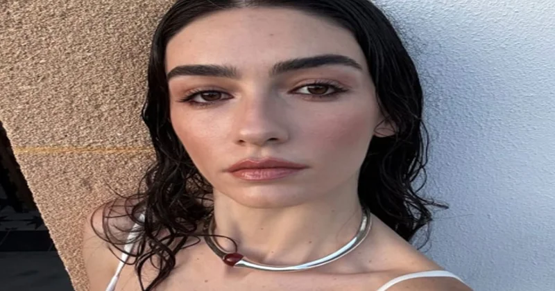 Hazar Ergüçlü nün bikinili pozları gündem oldu Sözcü Gazetesi
