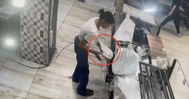 Fırının kasasından 10 bin lira çaldılar; o anlar kamerada Diyarbakır Haberleri Habertürk Yerel Haberler