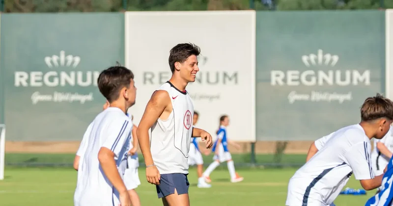 Arda Güler den çocuklara unutulmaz sürpriz! Onlarla futbol oynadı
