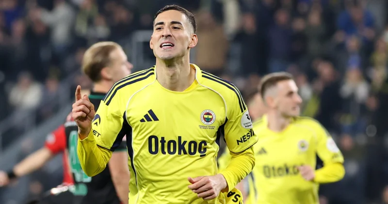 Fenerbahçe de Mert Müldür e Çizme kancası! (Son dakika transfer haberleri)