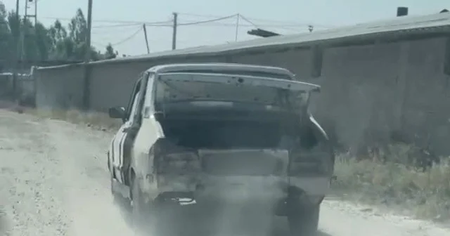 Gövdesi dökülürken motoru çalışan araç ilginç görüntü oluşturdu Eskişehir Haberleri Habertürk Yerel Haberler