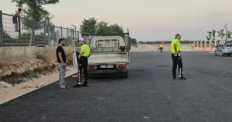 Amcasının kullandığı kamyonetin altında kalan Abdulkadir hayatını kaybetti