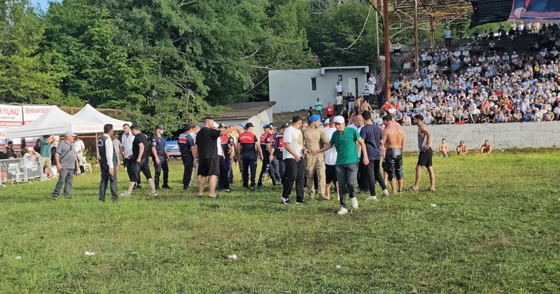 Yağlı güreşte kavga çıktı! Jandarma müdahale etti Sözcü Gazetesi
