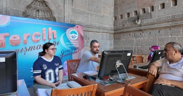 Büyükşehir in ücretsiz LGS tercih danışmanlığına yoğun ilgi: Veli ve öğrencilerden tam not Kayseri Haberleri Habertürk Yerel Haberler