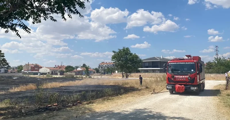 Eskişehir de çalılık alanda çıkan yangına ilişkin 2 zanlı yakalandı