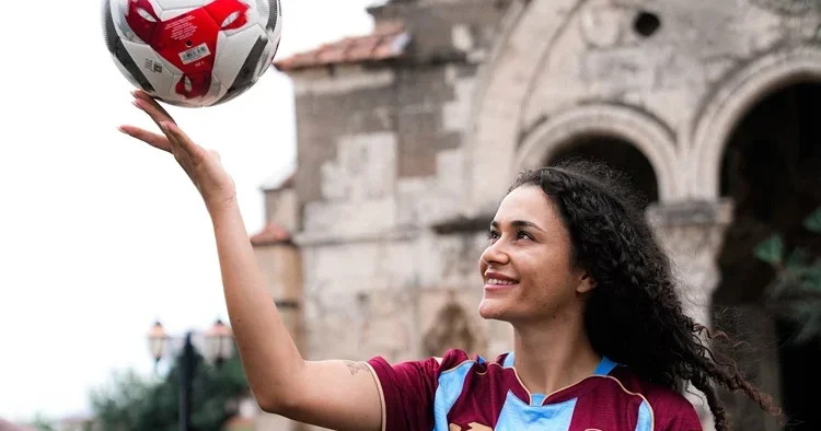 Trabzonspor Kadın Futbol Takımı ndan transfer!