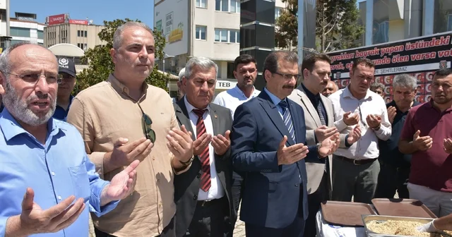 Salihli de şehit aileleri aşure geleneğini sürdürdü Salihli de şehit ailelerinden anlamlı aşure hayrı Manisa Haberleri Habertürk Yerel Haberler
