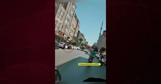 Metrelerce havaya savruldu! Telefonla konuşurken yola atlamanın bedeli ağır oldu