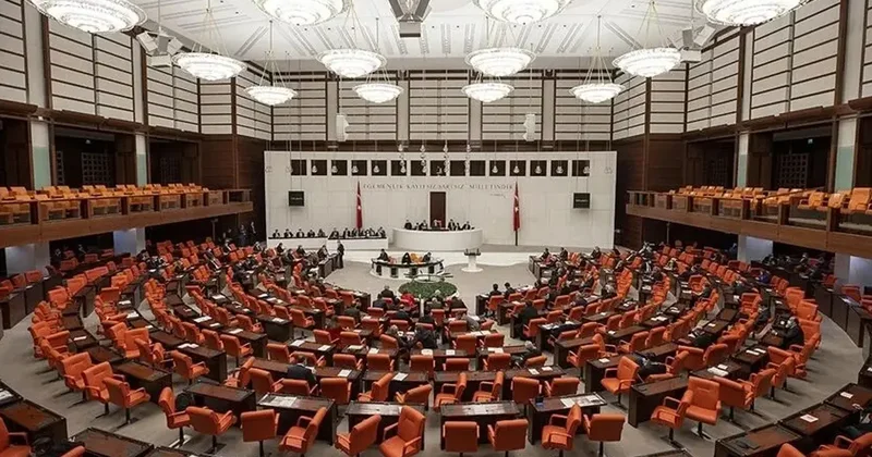 İki yeni ittifak mı geliyor? 3 parti anlaştı, 3 parti masada