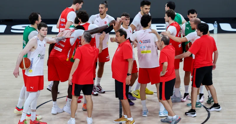 12 Dev Adam hazırlık maçları için Almanya ya gitti Sözcü Gazetesi
