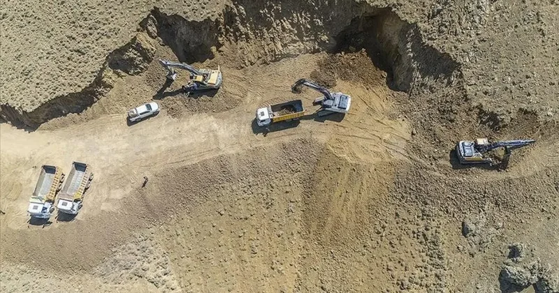 182 bin kilometrekarelik alanda maden avına çıkıyorlar: İki dev şirket anlaştı