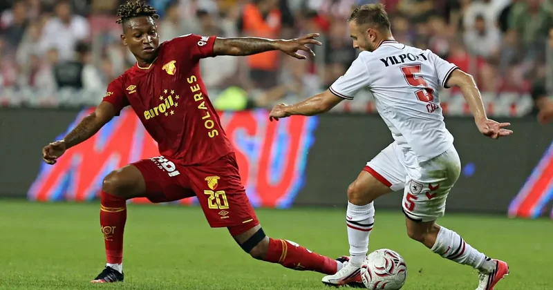Süper Lig de 6 gollü çılgın düello! Galibiyeti 90 da kaçırdılar