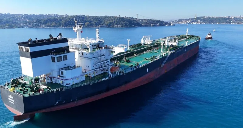 Son dakika haberleri: Rusya da İHA saldırısına uğrayan Asia isimli petrol tankeri İstanbul Boğazı ndan geçiyor Son dakika haberleri