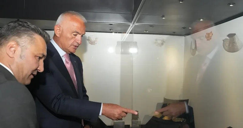 Bakan Ersoy açıkladı: Bu takılar tam 12 bin yıllık! 550 eserden 276 sı ilk kez sergileniyor
